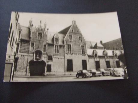 Bergen Op Zoom Markiezenhof parkeerplaats oude auto's